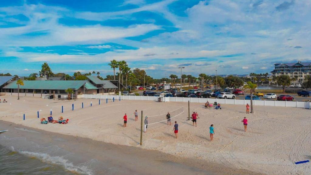 Beautiful New Luxury Townhome With Private Beach And Swimming Pools Ruskin Exterior foto