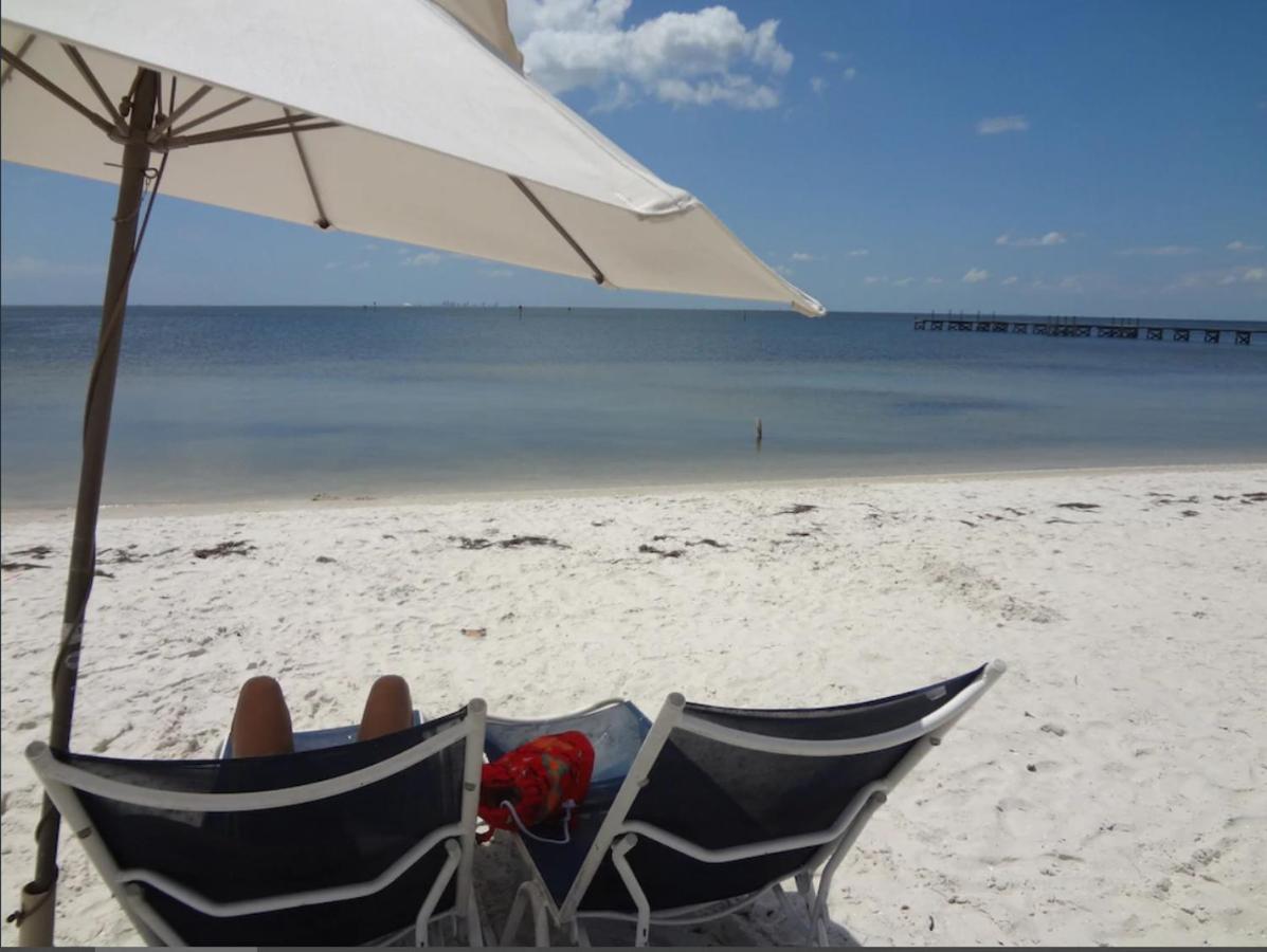 Beautiful New Luxury Townhome With Private Beach And Swimming Pools Ruskin Exterior foto