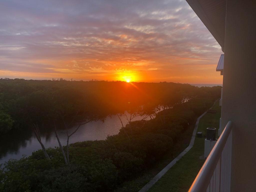 Beautiful New Luxury Townhome With Private Beach And Swimming Pools Ruskin Exterior foto